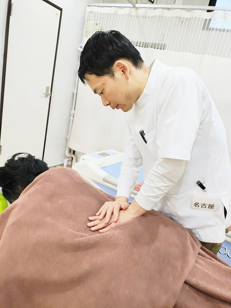 腰のストレッチ